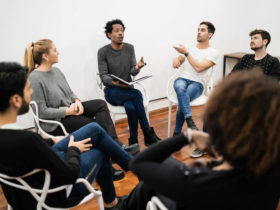 Focus Group Discussion atau FGD adalah