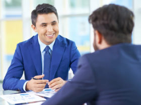 rekruiter menanyakan pertanyaan interview kerja dan jawabannya pada kandidat