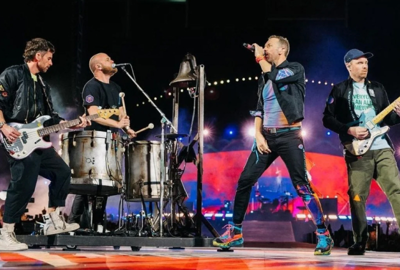 lirik lagu coldplay dan artinya
